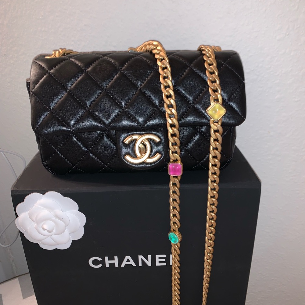 (SOLD)AUTHENTIC CHANEL MINI